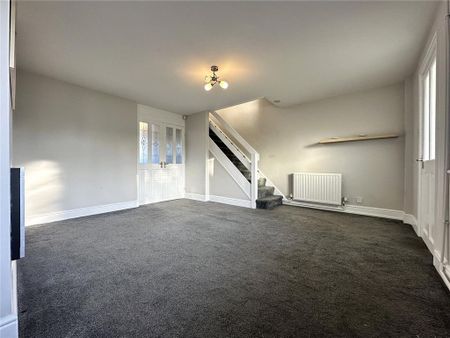 3 bedroom terraced house to rent - Photo 3