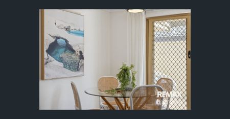 LOW MAINTENANCE MODERN VILLA - Photo 2