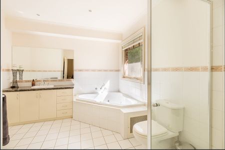3/80 Relowe Crescent, Mont Albert North VIC 3129 - Photo 2