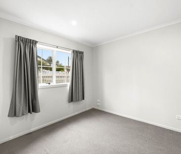 74 Queens Avenue – Comfortable Three Bedroom Home - Photo 4