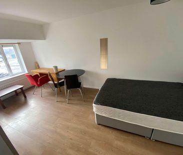 Bridgefield Close Room 1 - Photo 1