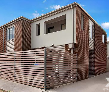 15/24 Findon Ct, Point Cook VIC 3030 - Photo 2