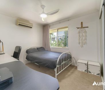 Sophisticated, Spacious and Super Quiet Position - FULLY FURNISHED - Photo 2