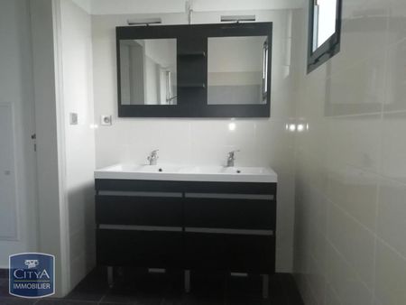 Location Appartement 3 pièces 61m² ST PIERRE 97410 - Photo 4