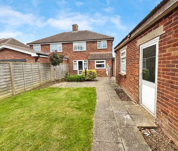 3 bedroom semi-detached to rent Preston Drive, IP1 - Photo 1