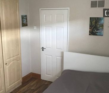 Beds for rent in a shared room for students in Dublin - Photo 4