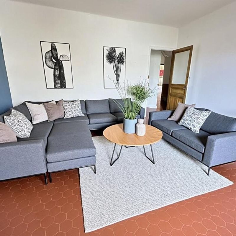 T4 de 100.57 m² avec terrasse - Salon de Provence proche Morgan - Photo 1