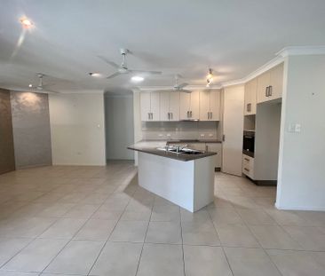 11 Dundabella Drive, Deeragun. - Photo 3