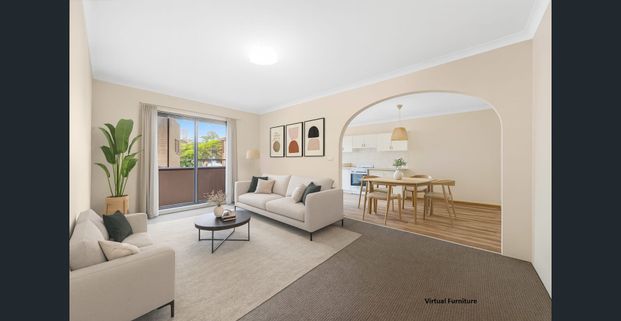 Two bedroom apartment in great location! - Photo 1