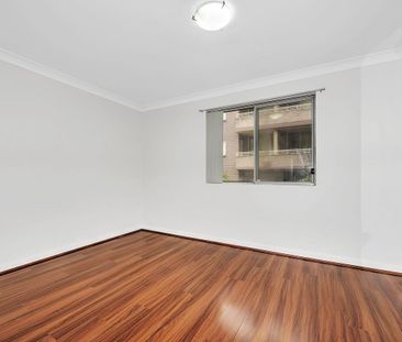 Spacious & Renovated Two Level Apartment - Photo 3