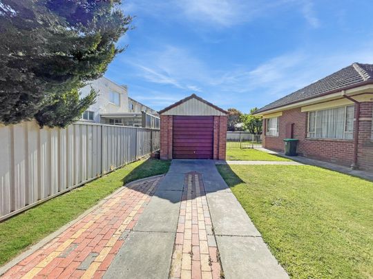 224 High Street, Kangaroo Flat - Photo 1