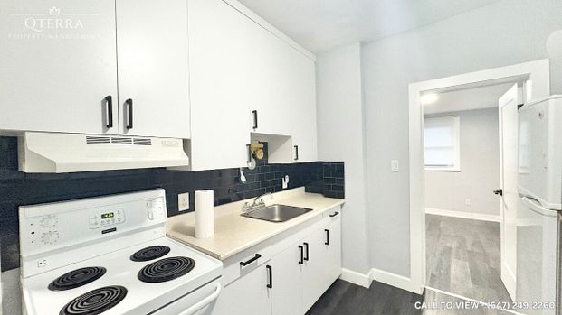 CHARMING 2-BEDROOM APARTMENT IN PRIME LOCATION - Photo 1