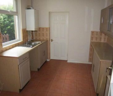 3 bedroom semi-detached house to rent - Photo 3