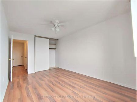 Condo Townhouse For Lease | C8137736 - Photo 3