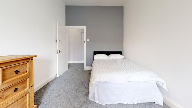 5 bedroom apartment to rent - Photo 1