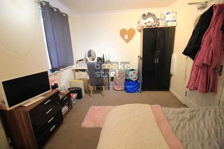 Bandy Fields Place, Broughton, M7 - Photo 5