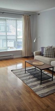 One bedroom in a quiet, charming neighbourhood (650 sq/ft) - Photo 1