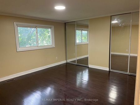 For Lease - 166 Hupfield Trail Unit# Front Unit, Toronto, Ontario - Photo 2