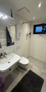 PERFEKT: Tolle, sehr schöne 1,5-Zi.-Wohnung * modernes TL-Bad * EBK * S-Untertürkheim! - Photo 3