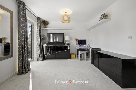 5 bedroom semi-detached house to rent - Photo 5