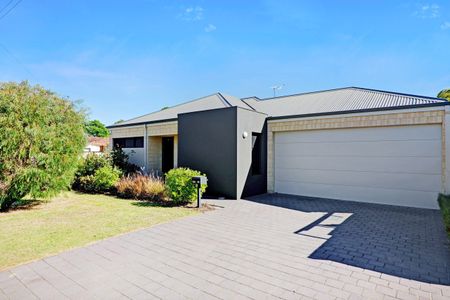Modern Comfort & Style: Your New Home at 13A Heathcroft Road - Photo 3