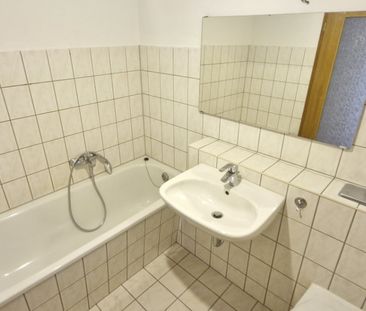 Zentrale Lage mit sehr guter Anbindung an ÖPNV - Photo 1