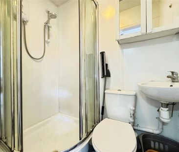 Studio to rent - Photo 6