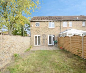 3 bedroom terraced house to rent - Photo 1