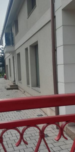 Apartament la casa cu 3 camere - Photo 1