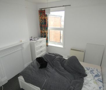 1 bed Apartment - To Let - Photo 2