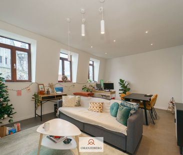 Uniek gelegen gerenoveerd appartement in hartje Gent op het Sint-Ba... - Photo 4