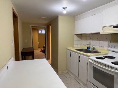 For Lease - 14 Richardson Drive Unit# Bsmt, Aurora, Ontario - Photo 3