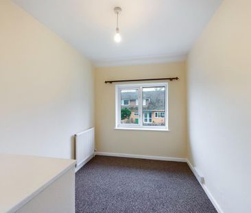 3 bedroom semi-detached house to rent - Photo 6