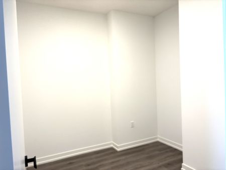 For Lease - 28 Interchange Way Unit# 4209, Vaughan, Ontario - Photo 5