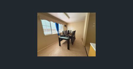 Walking distance to local shops, sporting clubs and pubs - Photo 2