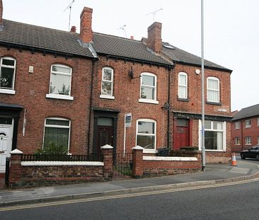 3 Bedroom HOUSE, Chester - Photo 4