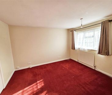 3 bedroom end of terrace house to rent - Photo 4