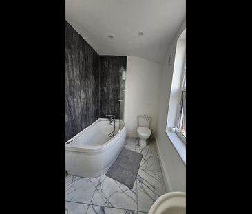 Room in a Shared House, Silverdale Avenue, L13 - Photo 5