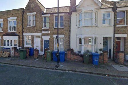 Hichisson Road, London SE15 - Photo 4