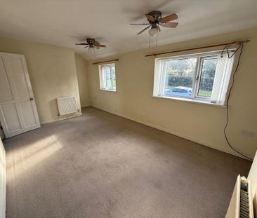 2 bedroom semi-detached house to rent - Photo 6