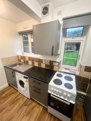 2 Bed Flat, Kings Drive, HA9 - Photo 1