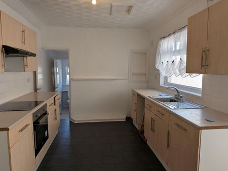 Wern Road, Llanelli, Carms, SA15 1SP - Photo 2