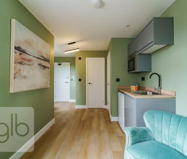 1 bedroom in a house share to rent - Photo 2