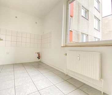 *** FAMILIEN AUFGEPASST *** Sehr helle 3-Zimmer-Wohnung im EG mit B... - Foto 1