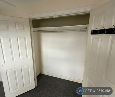 1 bedroom in a house share to rent - Photo 5