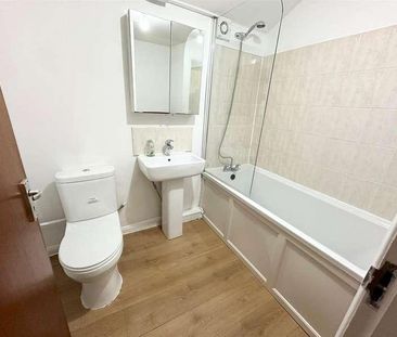 High Street, Cowley, UB8 - Photo 2