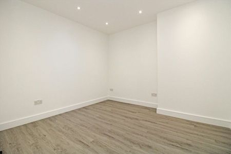 Lynton Road, Acton, W3 - Photo 3