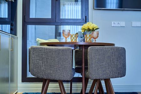 1 room luxury Flat for rent in Valencia - Photo 3