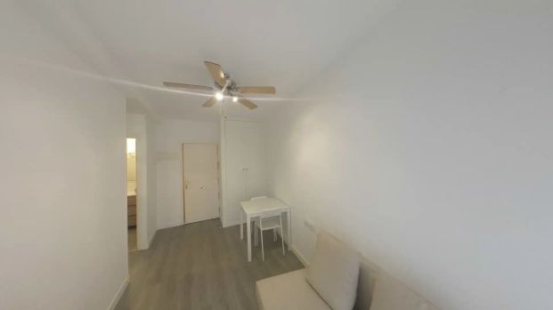 Piso de alquiler en Calle de las Fraguas, Casco Histórico de Barajas - Foto 1