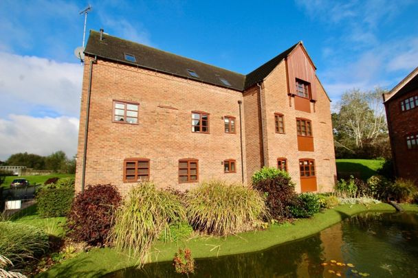 The Mead, Kingsbury, Tamworth - Photo 1